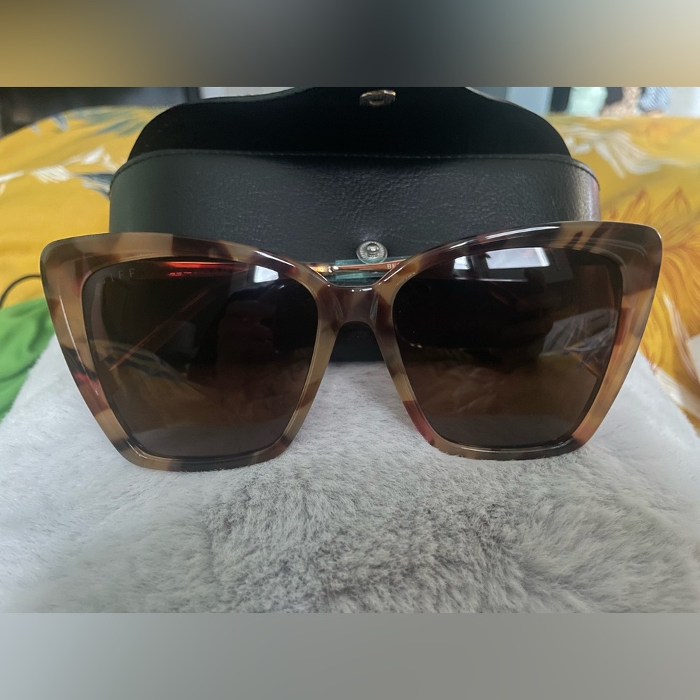 Diff Charitable Eyewear - Tortoise